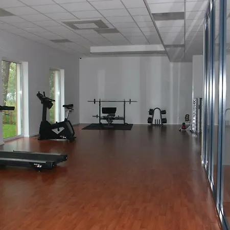 公寓 Apartament Sloneczny - Dwie Sosny 尤斯托尼莫斯基